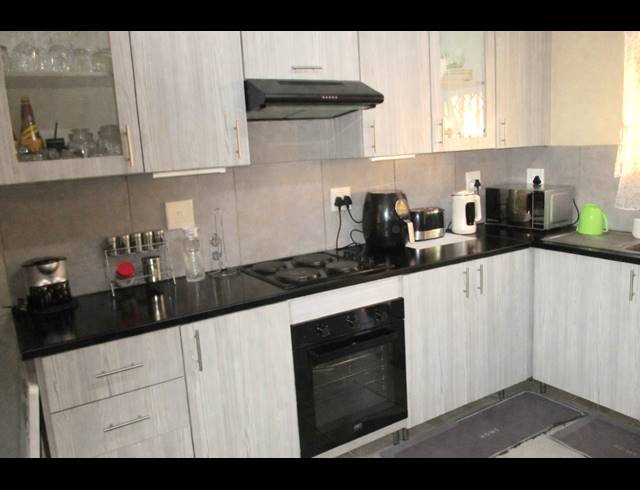 2 BEDROOM APARTMENT FOR SALE IN FLORIDA